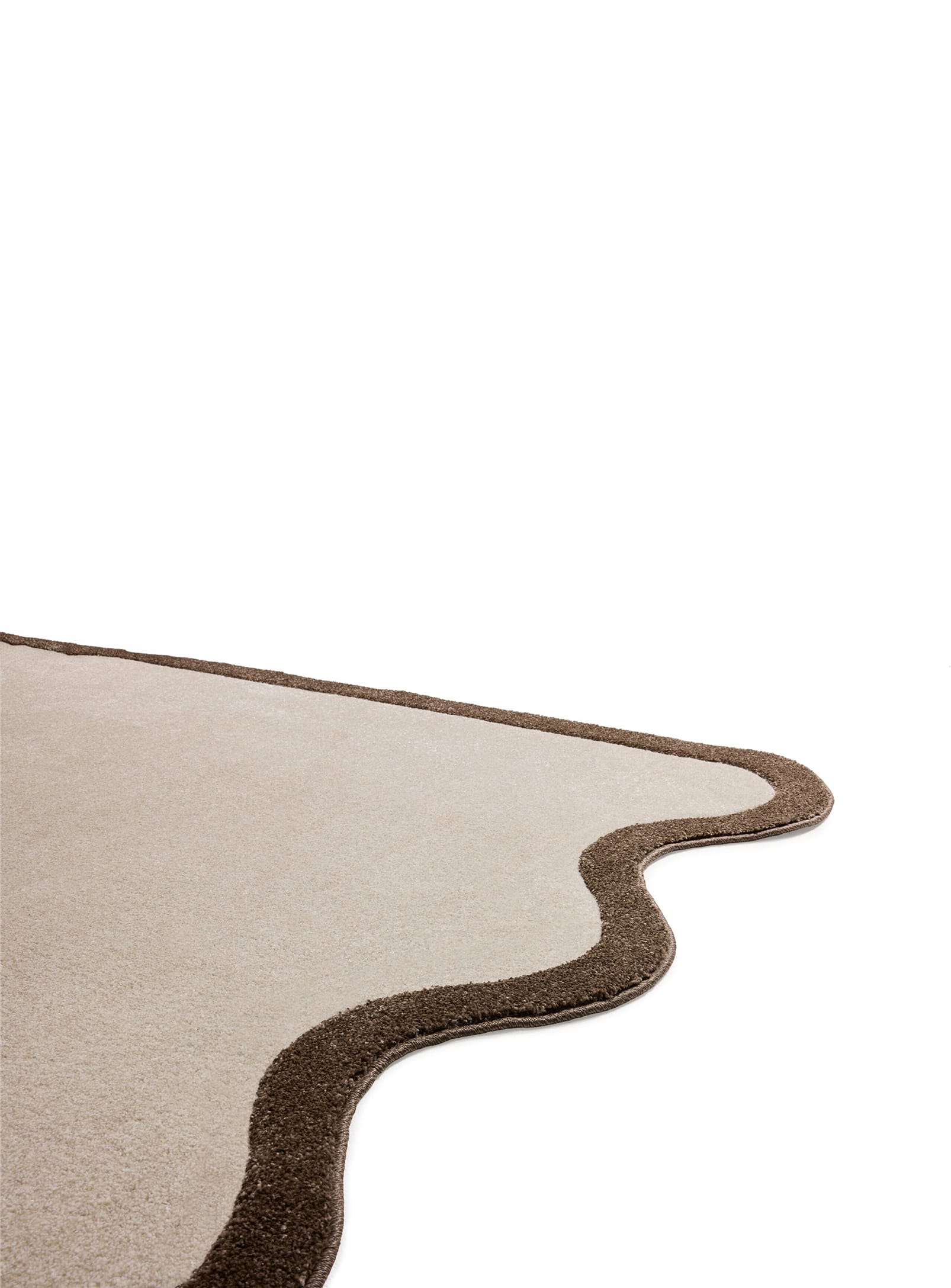 Carpet Petit Not Straight - Image 6