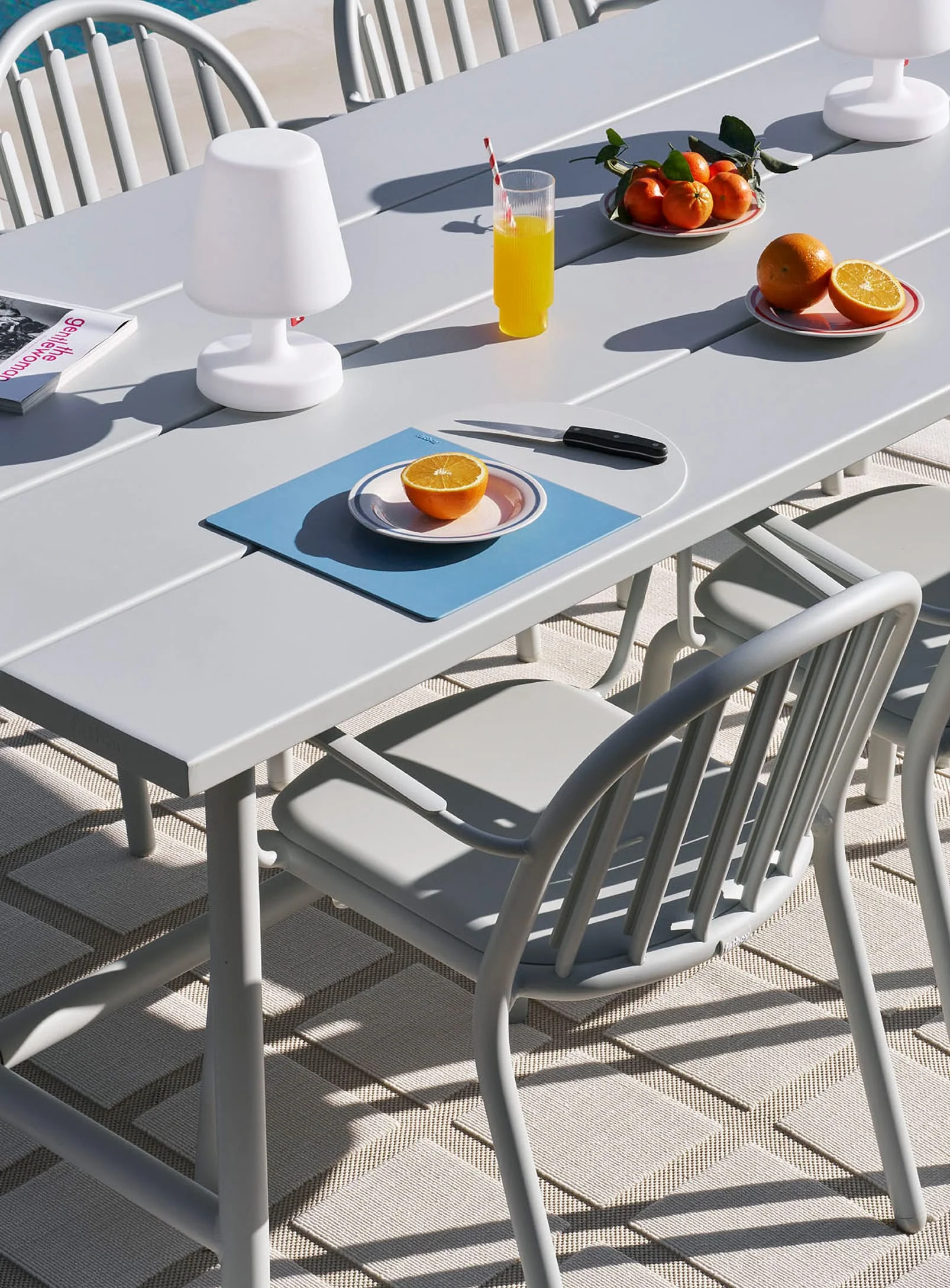 Fred's Outdoor Large Table<br> 6 to 8-places - Image 4