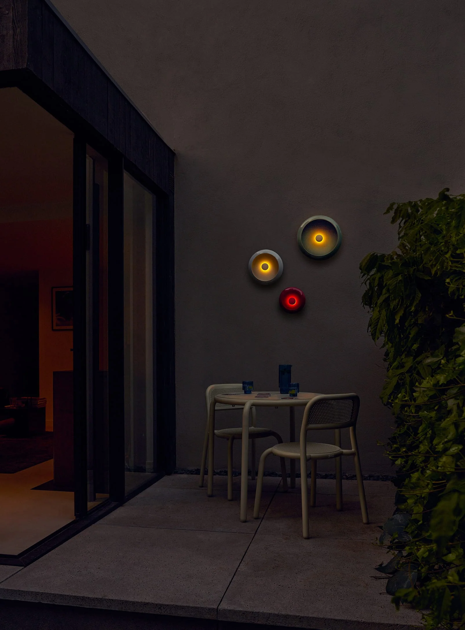 Oloha Table & Wall Lamp - Image 4