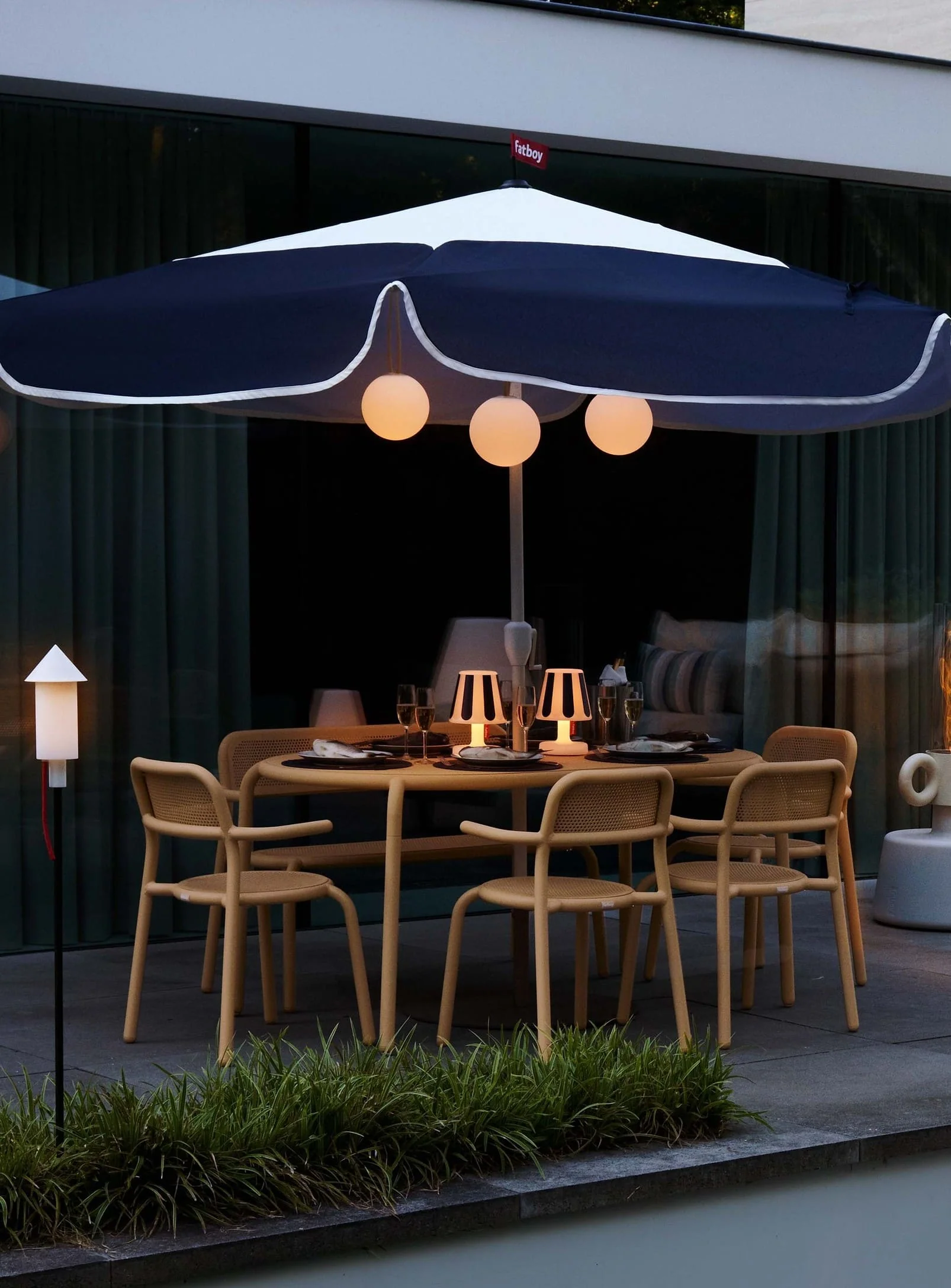 Toní Tavolo Dining Set<br> 1 Table + 6 Chairs